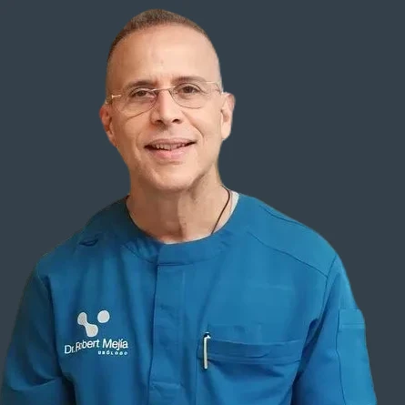 Dr. Robert Mejía | Cirujano Urólogo, Santo Domingo